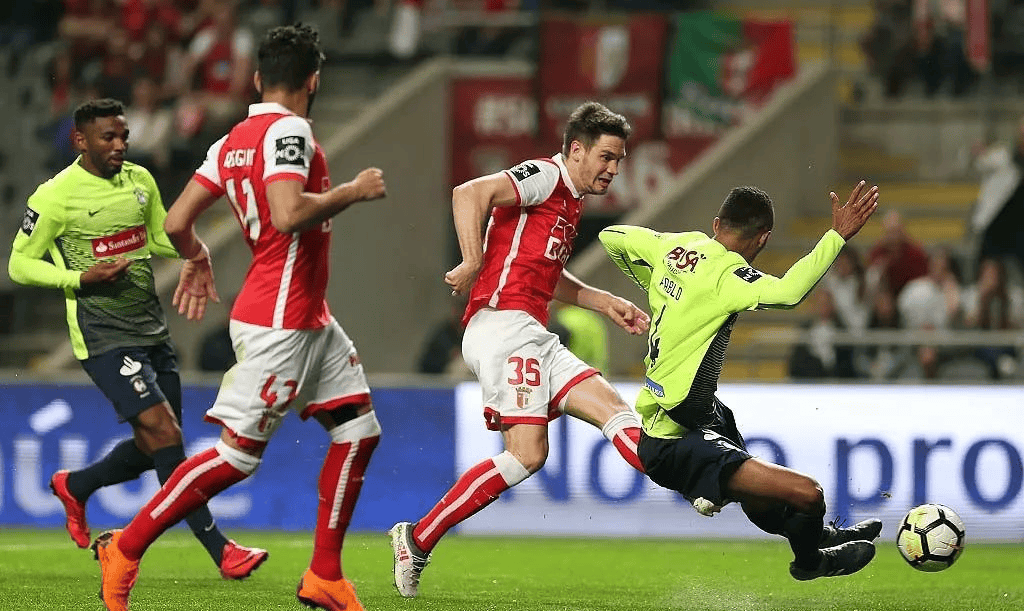 集结日皇家社会备战葡超，绝杀压哨细节曝光，态度坚定，纪律约束更严格的简单介绍