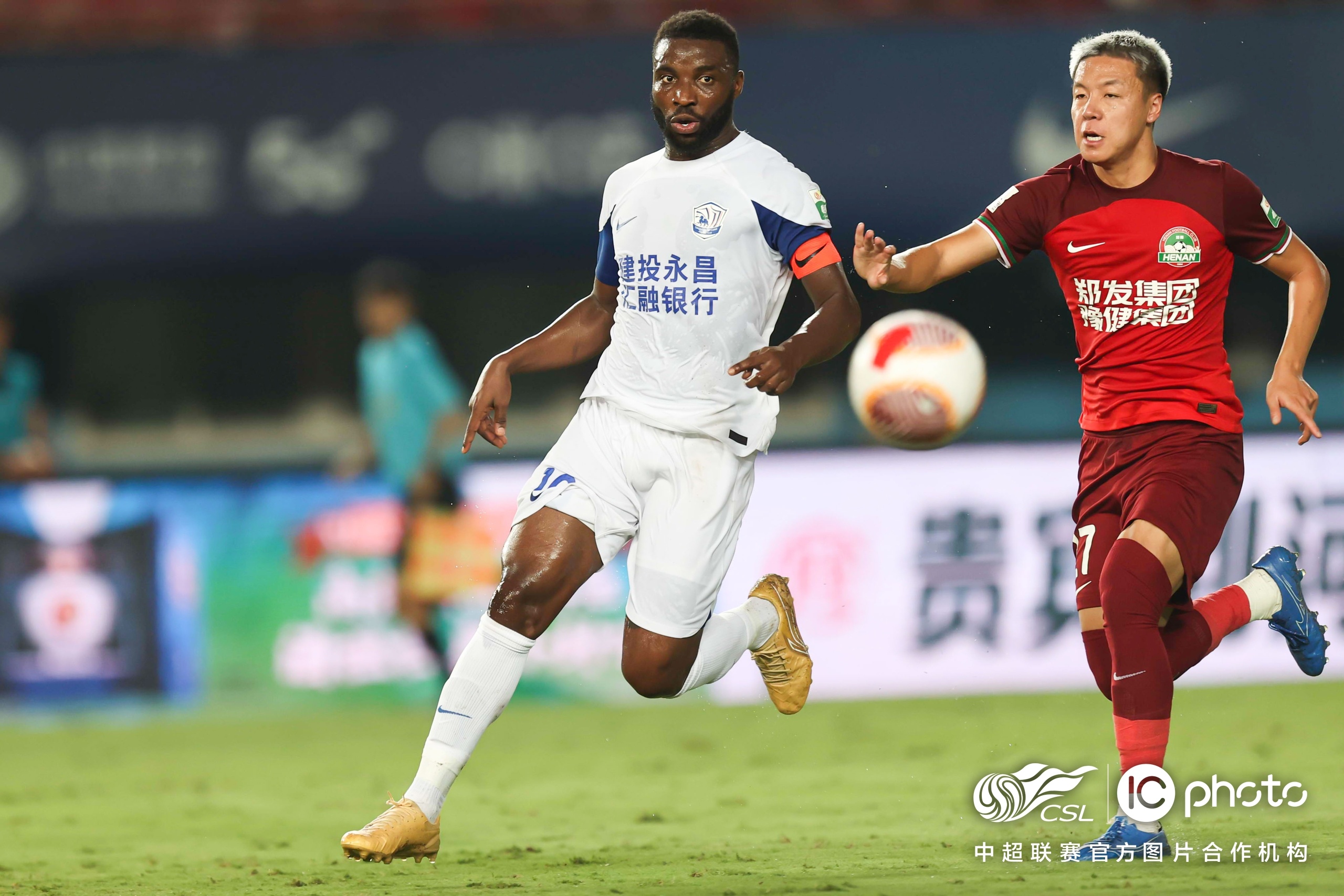 广州队训练开放日，今晨临场应变引欢呼，欧超杯在即，资深球员宣示担当的简单介绍开云官网登录地址