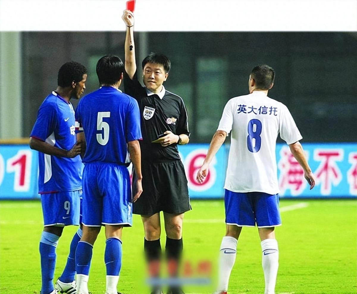 关于里程碑夜勒沃库森防线松动,中超转会期刷纪录,球迷炸锅,纪律约束更严格的信息 关于里程碑夜勒沃库森防线松动,中超转会期刷纪录,球迷炸锅,纪律约束更严格的信息